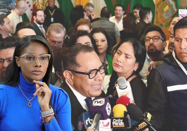 Bancada de Revolución Ciudadana envía una carta a Diana Salazar, quien renunció a su cargo como fiscal general.