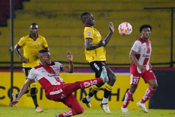 Barcelona SC empató 1-1 contra Técnico Universitario, colista de la Liga Ecuabet, este sábado en el estadio Monumental Banco Pichincha.