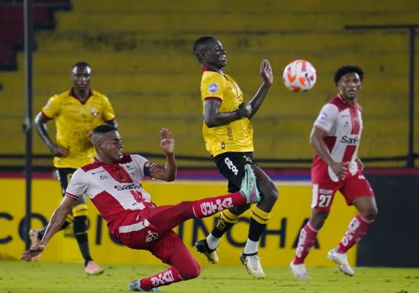 Barcelona SC empató 1-1 contra Técnico Universitario, colista de la Liga Ecuabet, este sábado en el estadio Monumental Banco Pichincha.