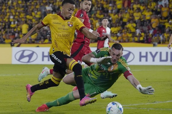 Barcelona SC sufrió una derrota ante River Plate la noche del jueves 8 de mayo en el Estadio Monumental Banco Pichincha.