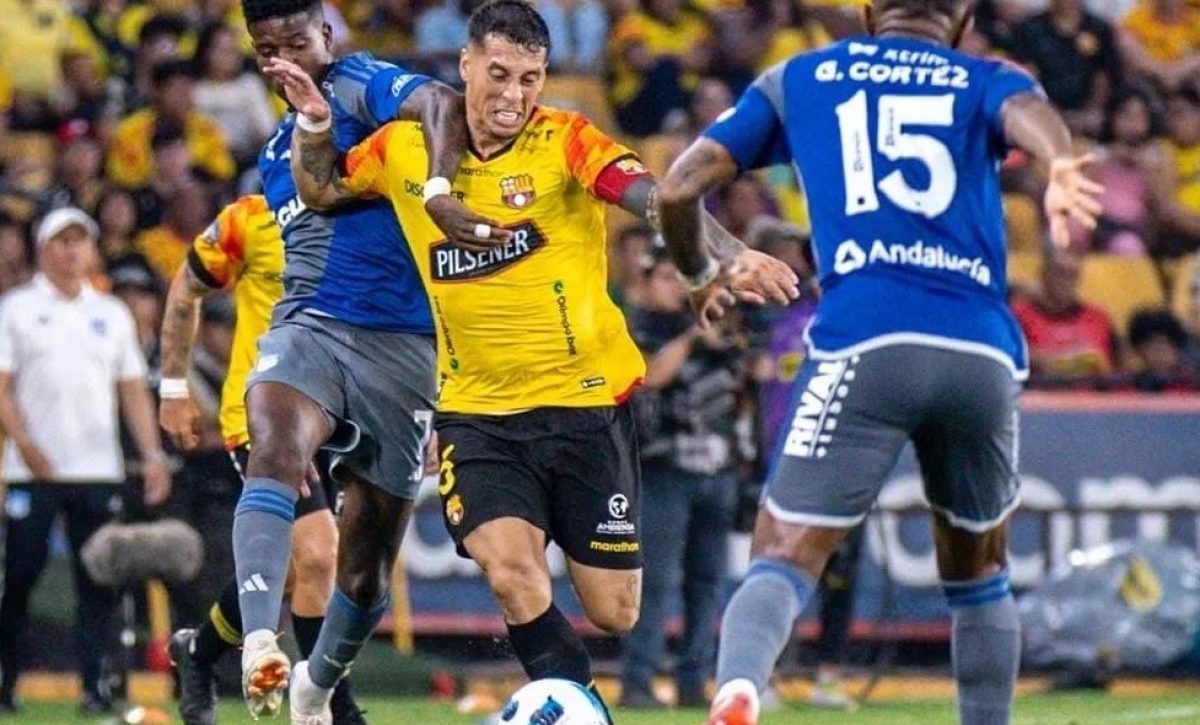 Barcelona SC y Emelec se enfrentarán este domingo 18 de mayo en lo que será el primer Clásico del Astillero