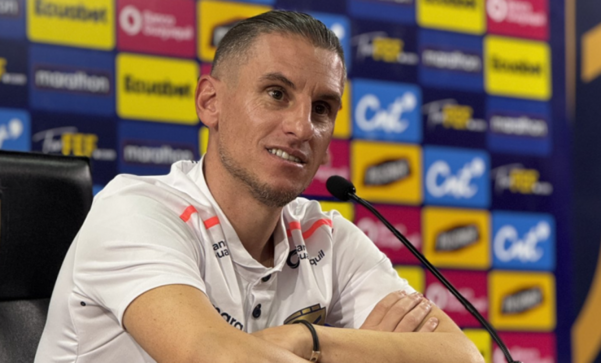 Beccacece confirma a Valencia y Plata en la lista de Ecuador para Eliminatorias