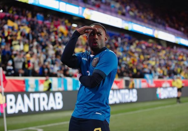 Blackburn Rovers interesado en el ecuatoriano John Yeboah para reforzar su ataque