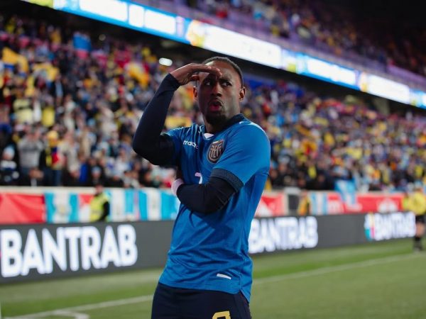 Blackburn Rovers interesado en el ecuatoriano John Yeboah para reforzar su ataque