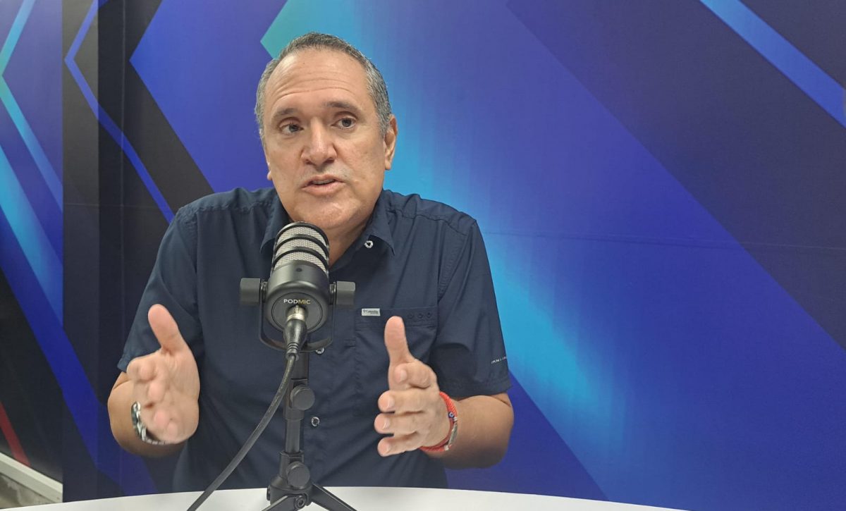 Bruno Poggi Falta presión de los autoridades locales para la concesión del aeropuerto de Manta