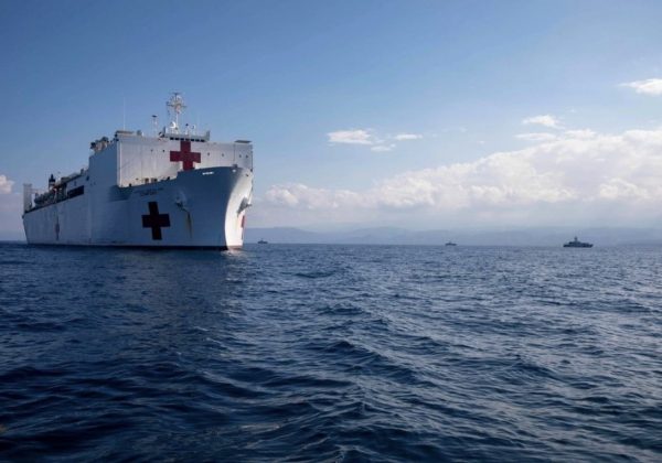 USNS Comfort llega a Manta para brindar atención médica gratuita.
