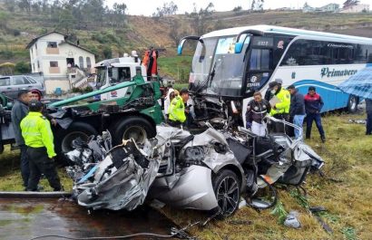 Accidente de tránsito en el km 20 de la vía Pifo-Papallacta moviliza a equipos de emergencia