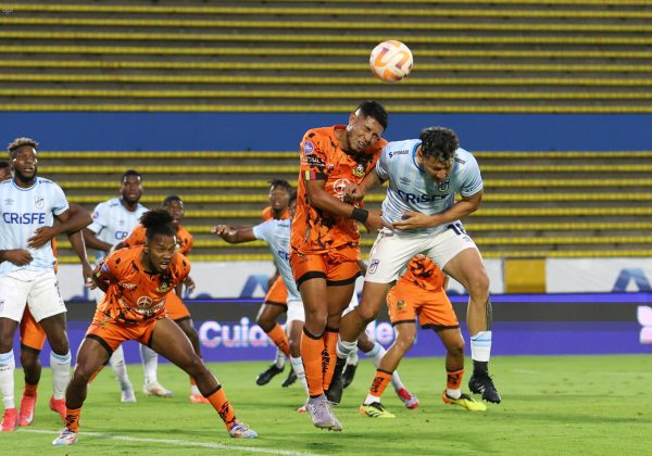 Byron Palacios salva un punto para Universidad Católica ante Libertad