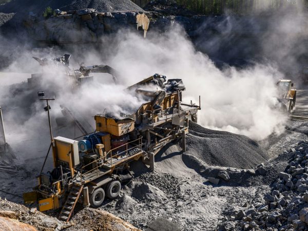 Cámara de Minería de Ecuador alerta sobre riesgos de la nueva tasa de fiscalización minera