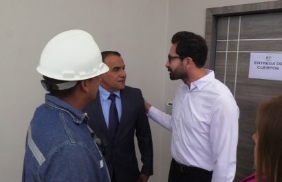 El alcalde Javier Pincay y el rector de la UTM, Santiago Quiroz, recorrieron la obra.