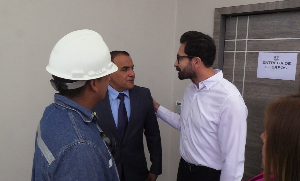 El alcalde Javier Pincay y el rector de la UTM, Santiago Quiroz, recorrieron la obra.