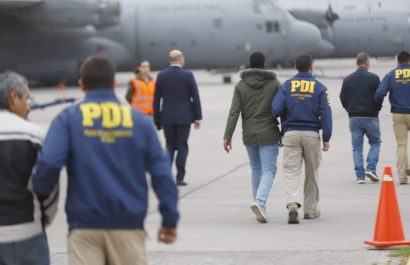 Chile expulsa a 37 extranjeros hacia Ecuador, Colombia y Bolivia por poner en riesgo la seguridad pública