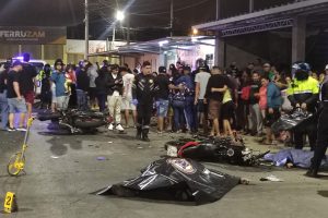 Dos motociclistas fallecen en accidente de tránsito