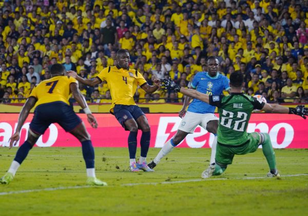 Conmebol destaca el desempeño del ecuatoriano Gonzalo Valle ante Brasil