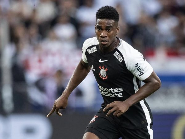 Corinthians enfrenta sanción de FIFA por deuda de Félix Torres