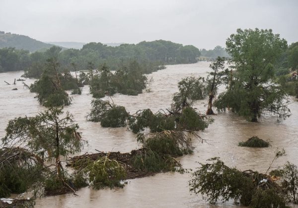 Crecida del río Guadalupe en Texas deja al menos 27 muertos y decenas de niñas desaparecidas