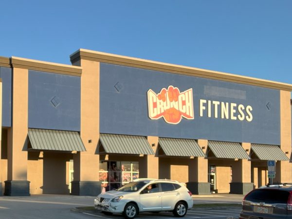 Crunch Fitness, cuyos precios oscilan entre 15 y 30 dólares mensuales, es una opción para los migrantes ecuatorianos.