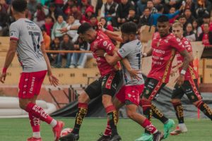 Deportivo Cuenca goleó 4-1 a El Nacional, los azuayos mostraron mayor nivel de juego durante todo el partido. (Dep. Cuenca).