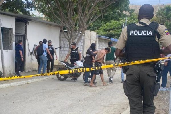 Operativo policial en Manta frustra robo armado.