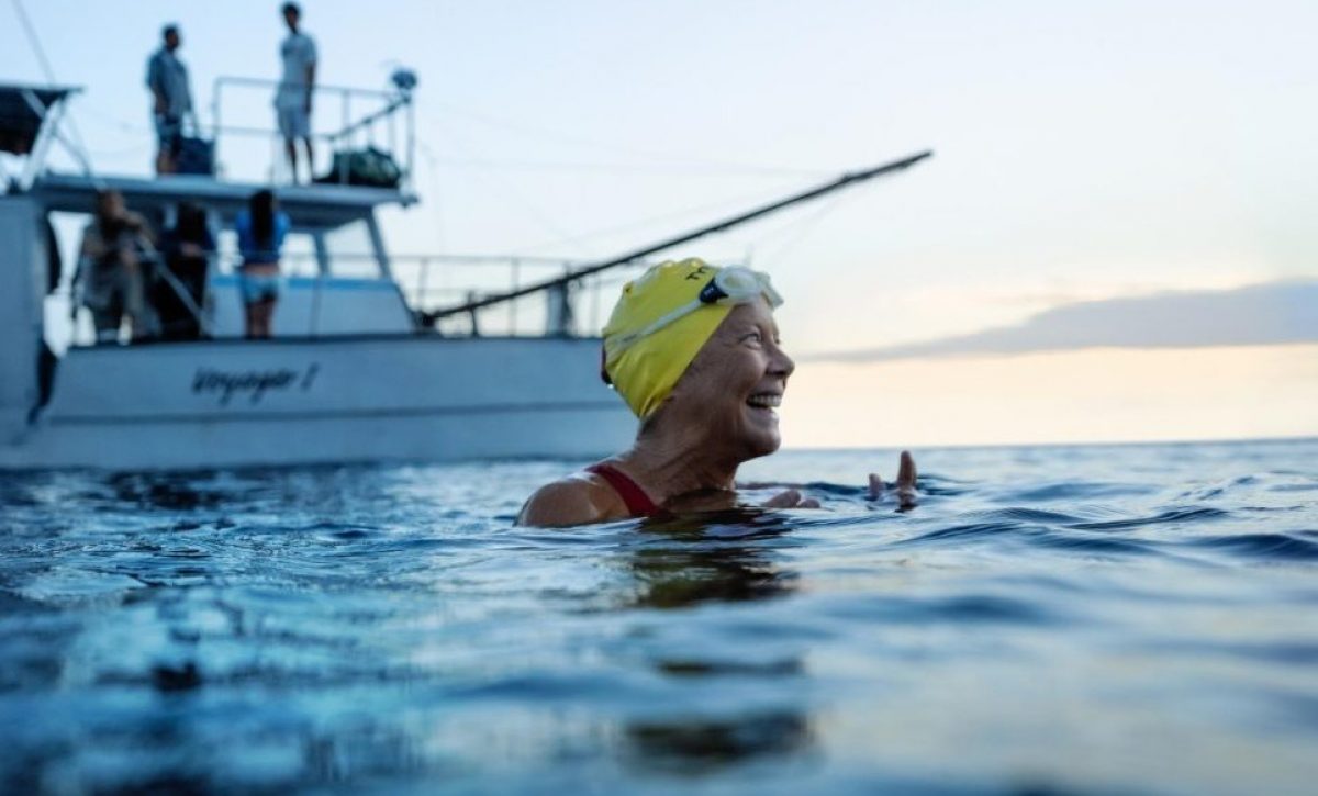 Diana Nyad, nadadora estadounidense de larga distancia, completó en 2013 a los 64 años un histórico nado de 180 km desde La Habana,
