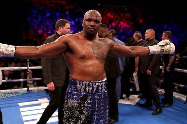 Dillian Whyte, boxeador británico de peso pesado, ha cautivado al mundo del deporte con su inspiradora trayectoria.