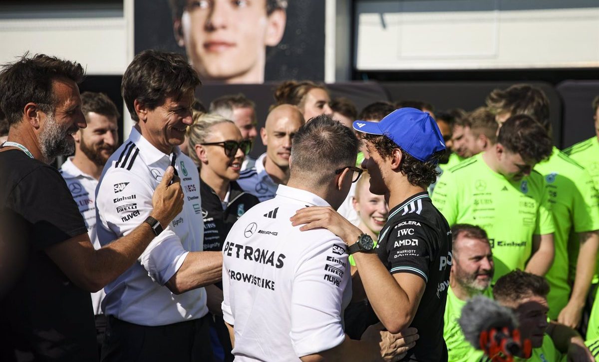 Director del equipo de Mercedes tacha de "vergonzosa" la protesta de Red Bull en el GP de Canadá
