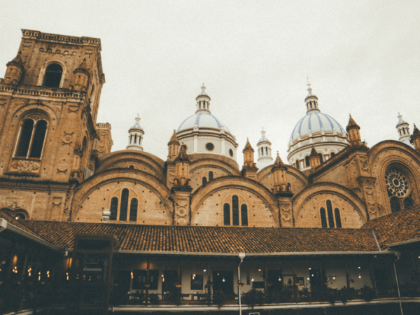 Cuenca se prepara para un martes fresco con ligeras lluvias y cielo mayormente nublado