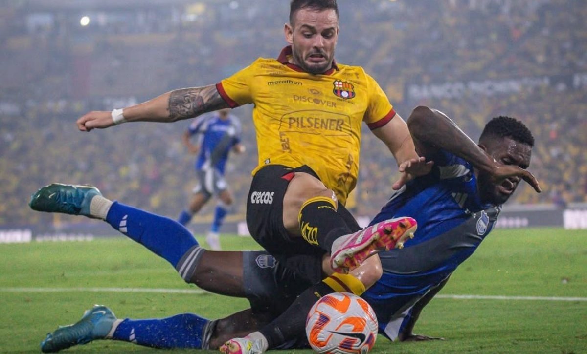 Doblete de Rivero en el Clásico del Astillero lo consagra como jugador de la fecha