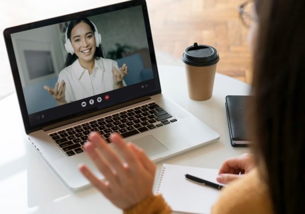 La traducción en tiempo real de Google Meet representa un salto respecto a soluciones anteriores