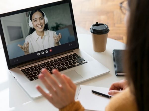 La traducción en tiempo real de Google Meet representa un salto respecto a soluciones anteriores