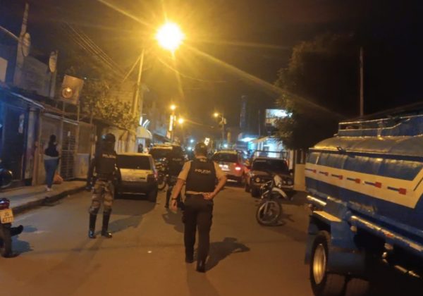 Dueño de una licorería fue asesinado la noche del Día del Padre en Montecristi, Manabí. La Policía investiga el hecho. (El Diario).