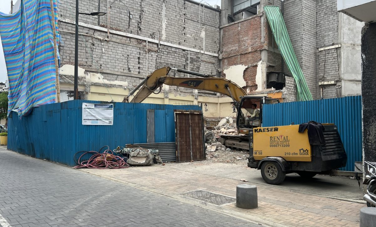 El proceso de demolición del edificio inició hace dos semanas. Se continuará con el retiro de los escombros.