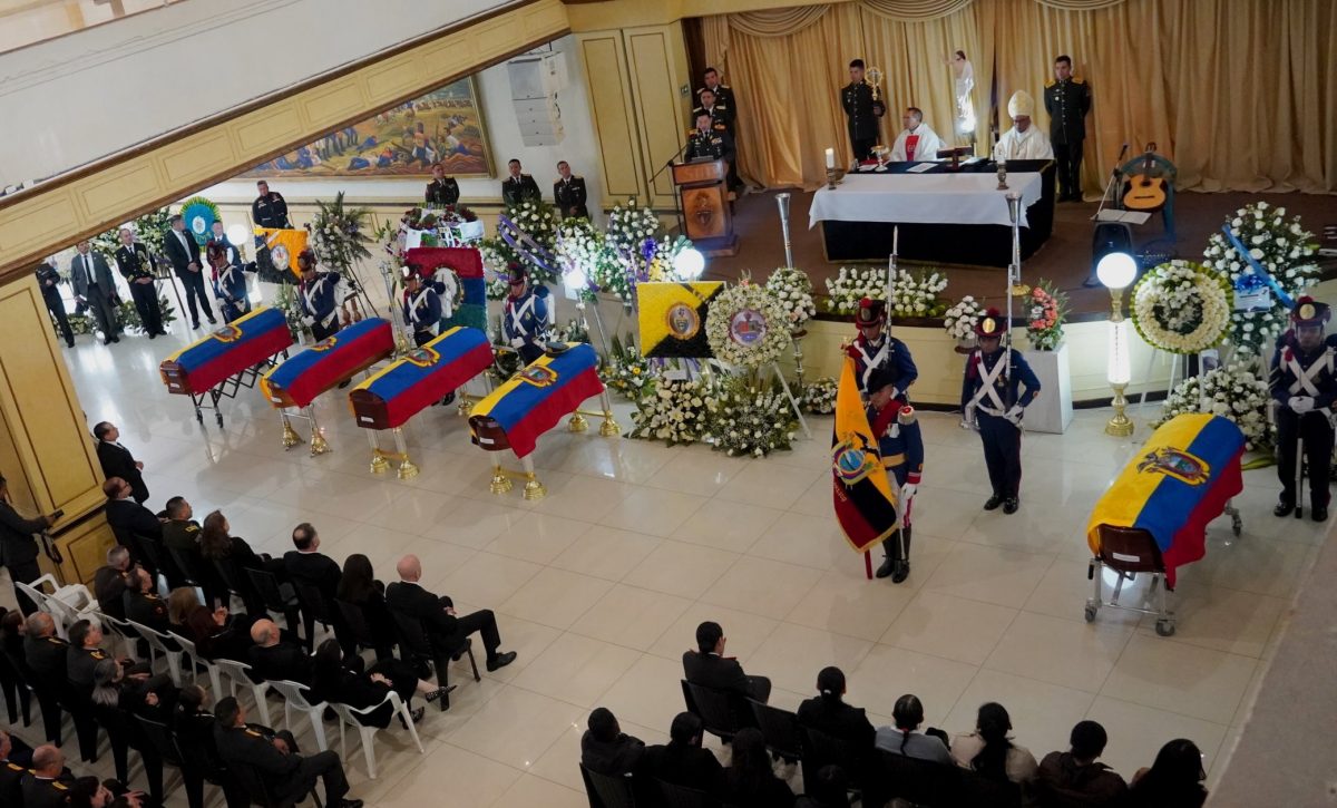 Ecuador despide a 11 militares caídos en ataque en Orellana