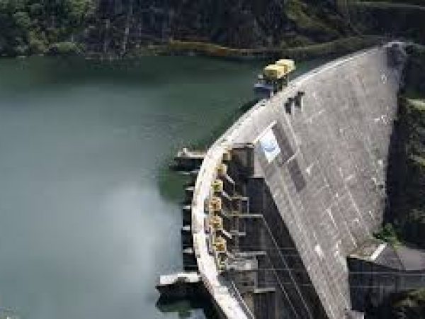 Ecuador enfrenta nuevamente el riesgo de apagones por estiaje