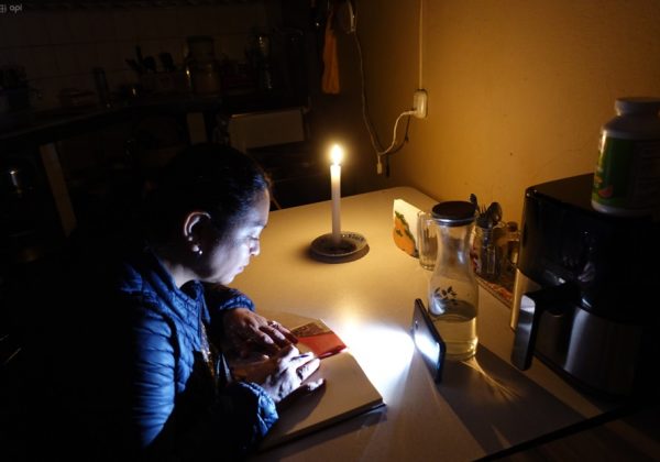 Ecuador enfrentó apagones que causaron millonarias pérdidas económicas. Foto: API