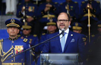 Ecuador prohíbe la entrada durante 40 años a 1.000 presos colombianos deportados, confirmó el ministro del Interior John Reimberg