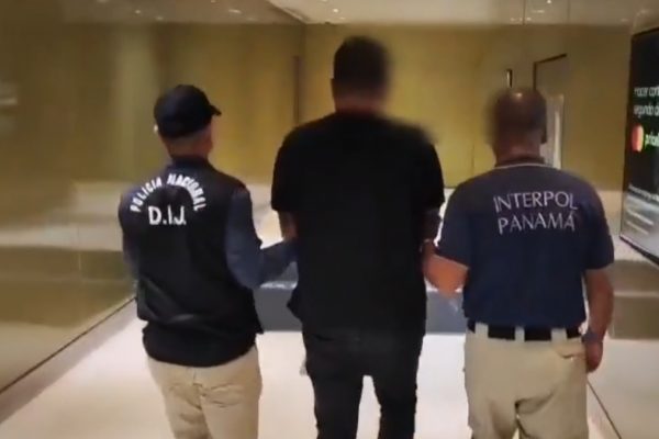 Ecuatoriano que robó 100 millones de dólares en joyas en California, Estados Unidos, fue detenido por la Interpol en Panamá. (Policía de Panamá).
