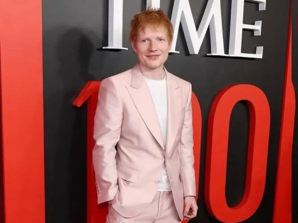 Adiós al smartphone: La razón detrás del estilo de vida sin teléfono de Ed Sheeran