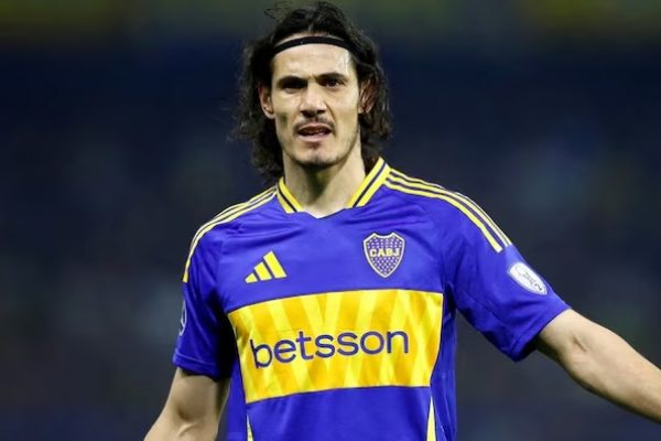 Cavani en la mira de Danubio mientras su presente en Boca genera dudas.