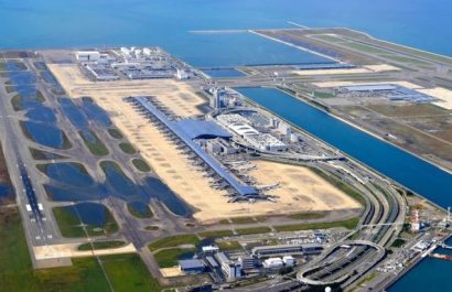 El Aeropuerto Internacional de Kansai, construido sobre una isla artificial en la bahía de Osaka, enfrenta un futuro incierto.
