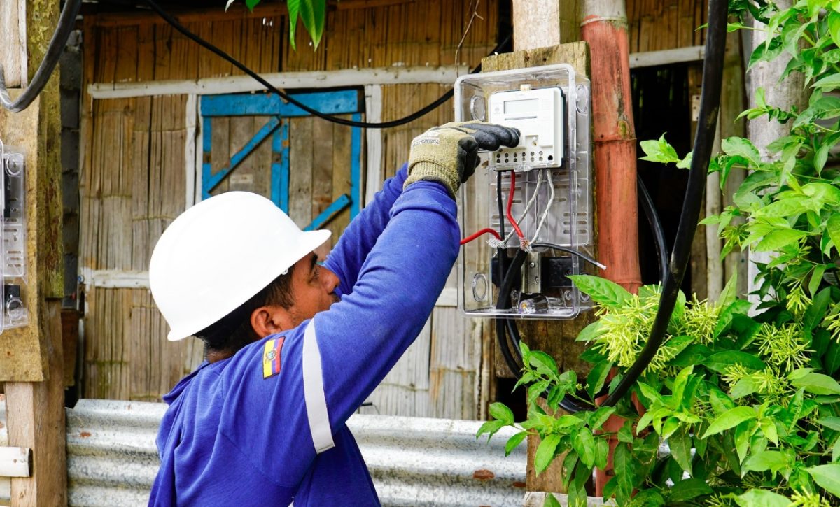 El Gobierno de Ecuador estudia focalizar subsidio eléctrico de la tarifa de la dignidad con apoyo del Banco Mundial. (Cnel).