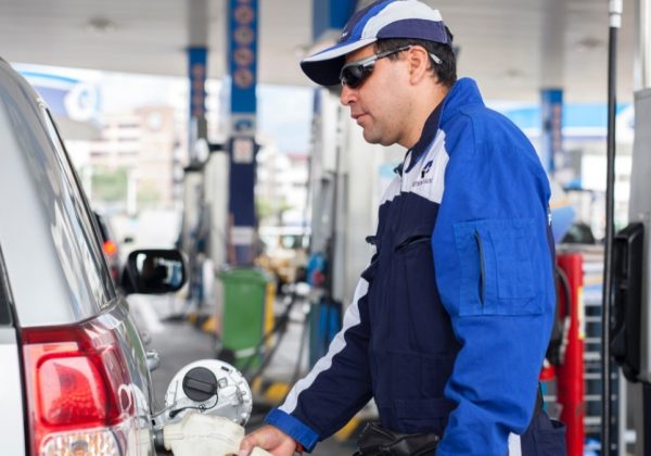 El Gobierno destina 22.7 millones de dólares para compensaciones en el esquema de precios de las gasolinas extra y ecopaís. (Petroecuador).