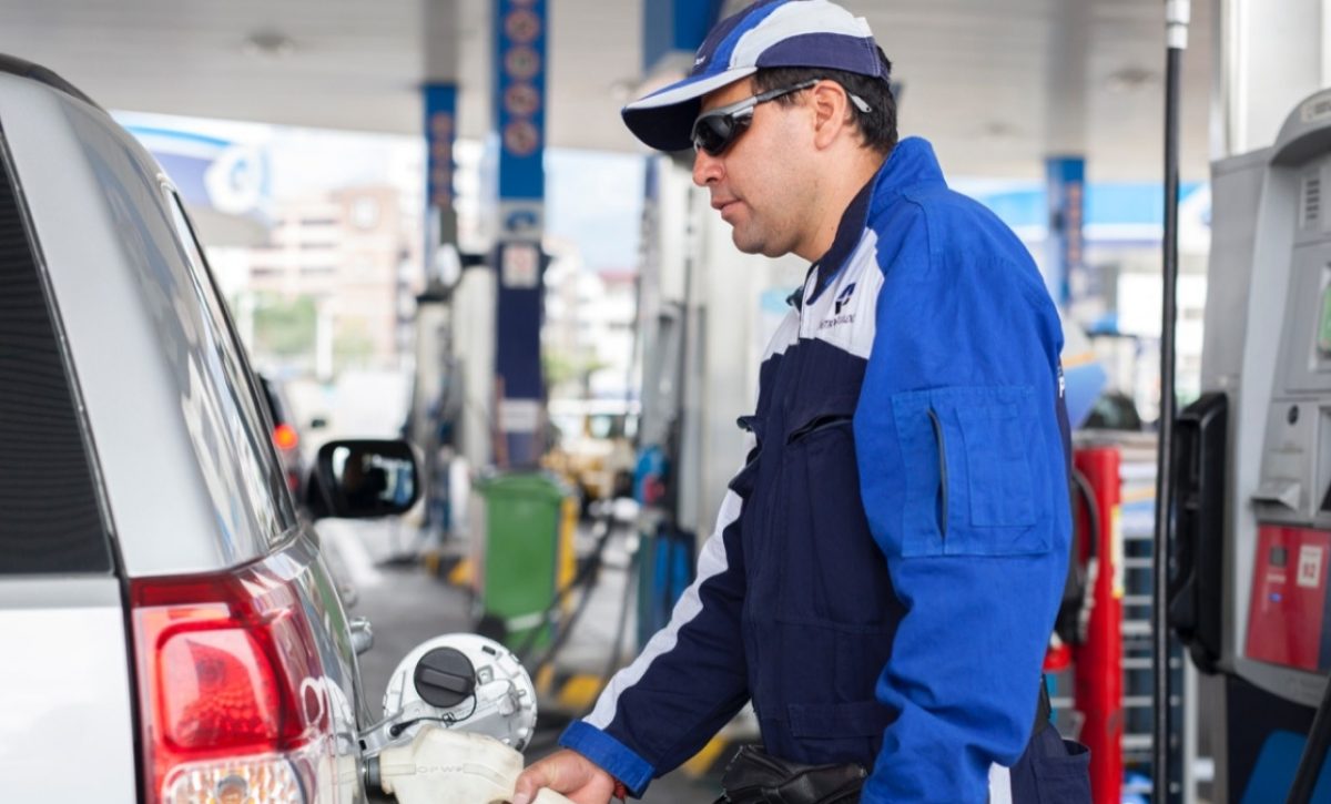 El Gobierno destina 22.7 millones de dólares para compensaciones en el esquema de precios de las gasolinas extra y ecopaís. (Petroecuador).