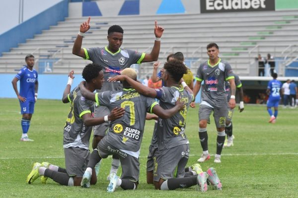 El Manta FC se impuso 4-2 a Universidad Católica este sábado en el estadio Jocay, en Manta. El encuentro correspondía a la fecha 20 de la Liga Ecuabet