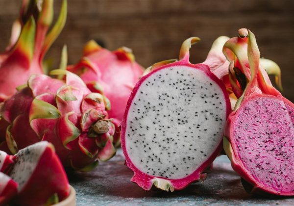 El Ministerio de Agricultura dispone a Agrocalidad que identifique el origen de residuos de plaguicidas en pitahayas tras suspensión de importación en Perú. (Pexels).