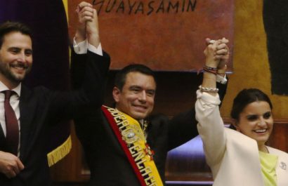 El Presidente Daniel Noboa le asigna estas funciones a María José Pinto, su nueva vicepresidenta. (API).