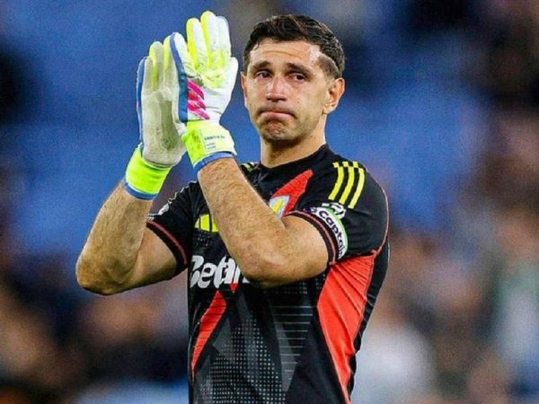 El arquero argentino Emiliano 'Dibu' Martínez del Aston Villa.