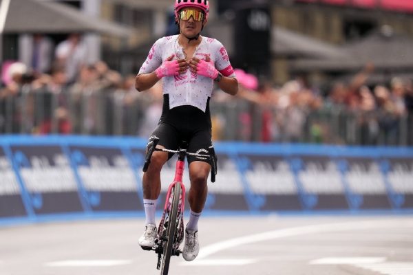 El ciclista ecuatoriano Richard Carapaz se impuso en la etapa 11 del Giro de Italia 2025, disputada este miércoles en una jornada de media montaña.