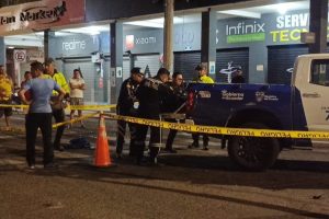 El cuerpo de Jaime Mora fue llevado al centro forense de Manta para la autopsia de rigor.