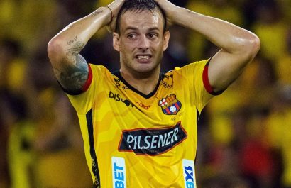 El delantero uruguayo Octavio Rivero, viajó hace varios días hasta Uruguay.